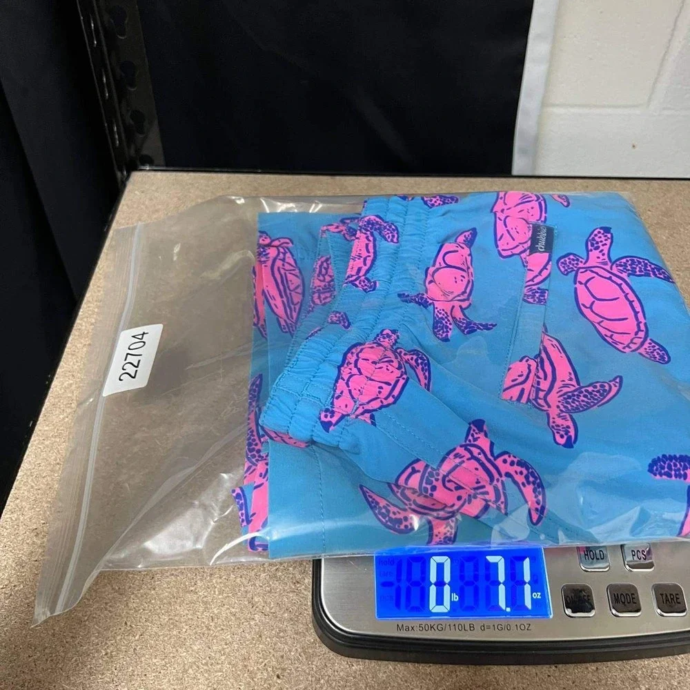 Chubbies Shorts Men 28 Blue Pink Sea Turtle Print Swim Trunks Board